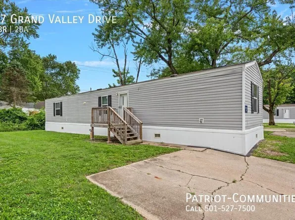 17 Grand Valley Dr, Springfield, IL 62702