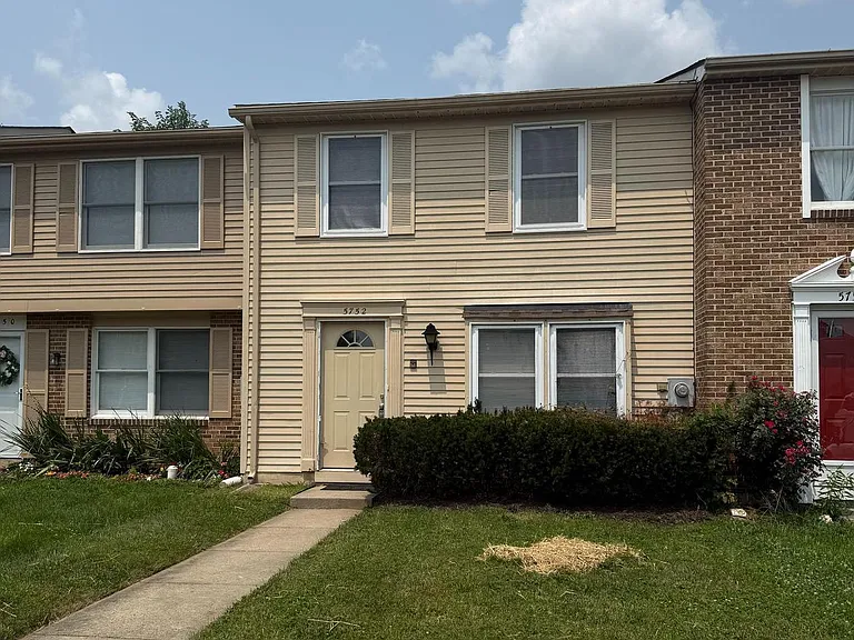 5752 Charstone Ct — Photo 1