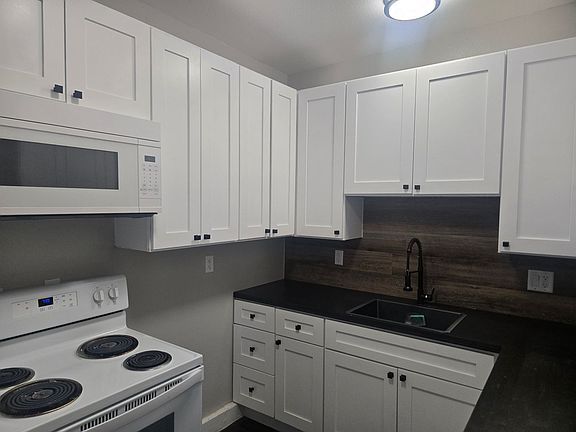 4th image of 707 NW 4th Ave #202