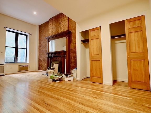 4th image of 116 W 73rd St APT 1B