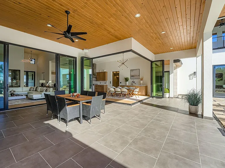 6412 Lantern View Dr — Photo 32