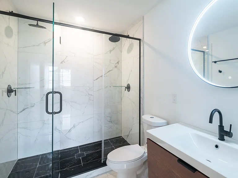2621 W Oxford St #306 — Photo 10