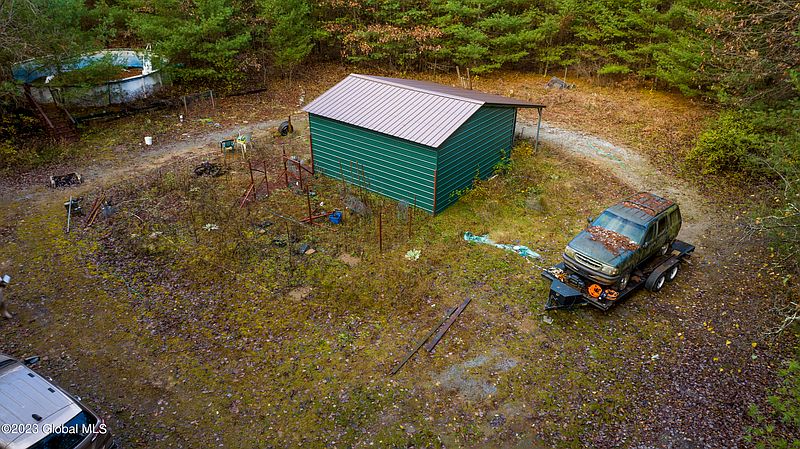 3rd image of 101 Old Schuylerville Road