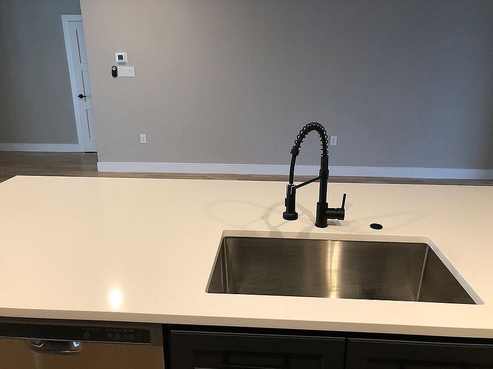 1st image of 2813 Hunters Creek Dr