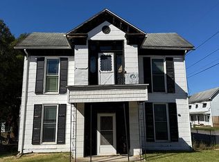 83 Pike St, Philippi, WV 26416