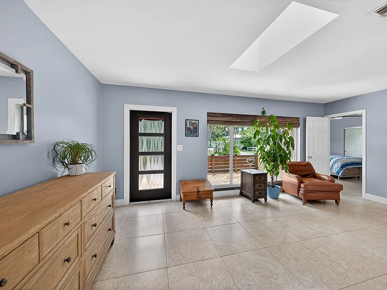 1571 SE 24th Ave #0 — Photo 22