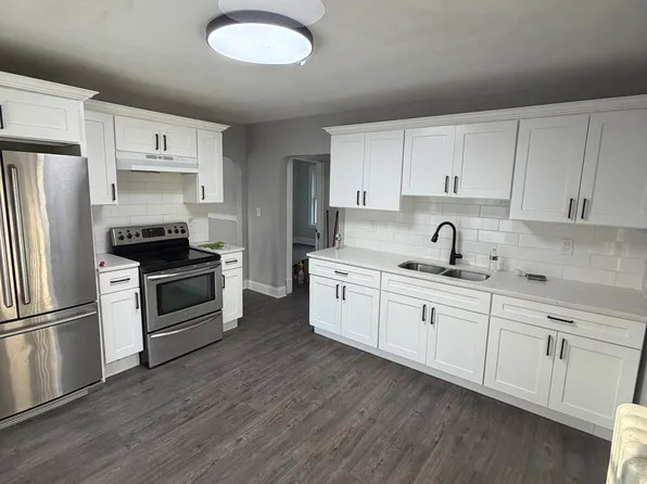 61 Woodlawn St #2, Springfield, MA 01108