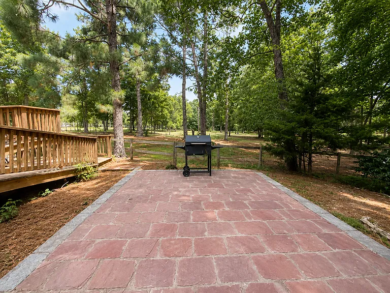 1386 Pine Rd — Photo 12