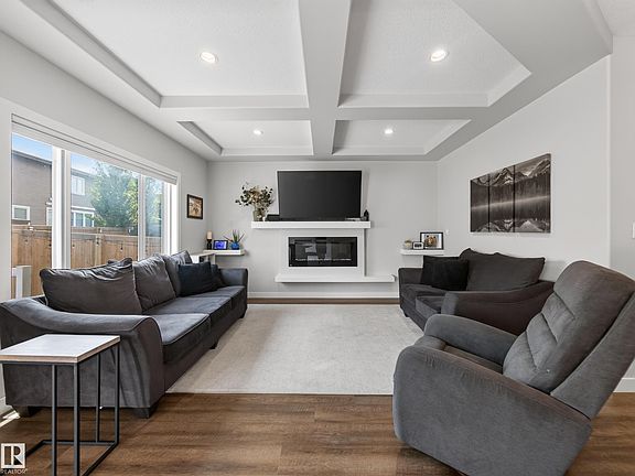 3rd image of 29 Coppice Hill Way