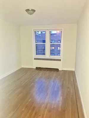 Rented by Stonehenge NYC LLC | media 8