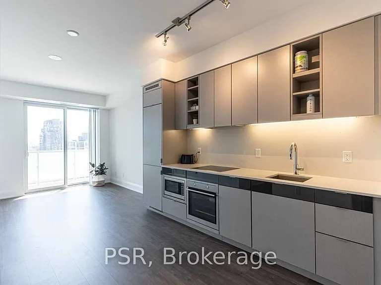 101 Erskine Ave #903 — Photo 7