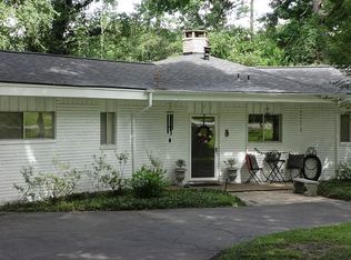 127 Indian Creek Dr, Conroe, TX 77304