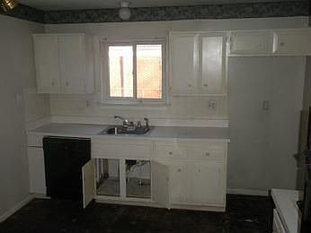 2nd image of 19620 Dorset St