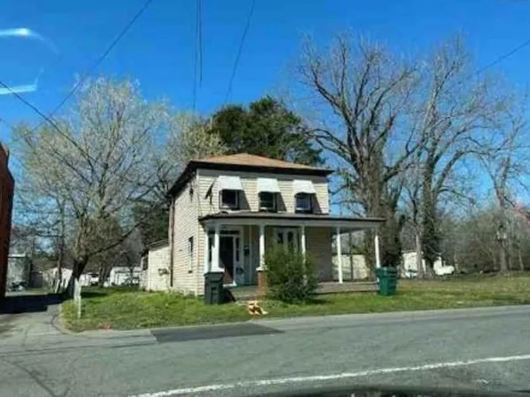 265 Pine St, Suffolk, VA 23434
