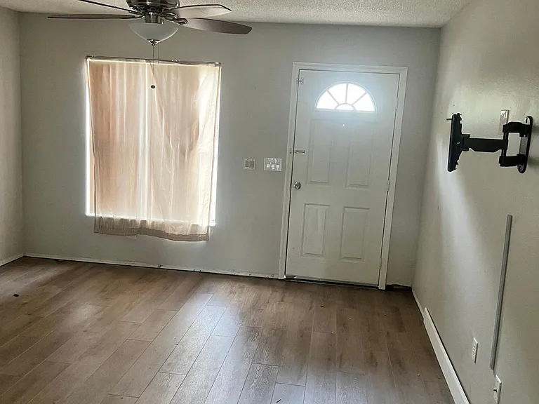 3308 Fox Hunt Dr — Photo 10