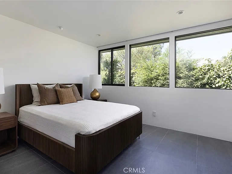 9015 Alto Cedro Dr — Photo 38