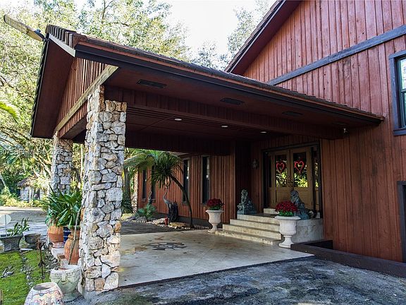 3rd image of 15425 SW 268th St
