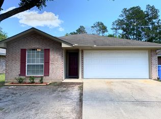 813 Live Oak Ln, Lufkin, TX 75904