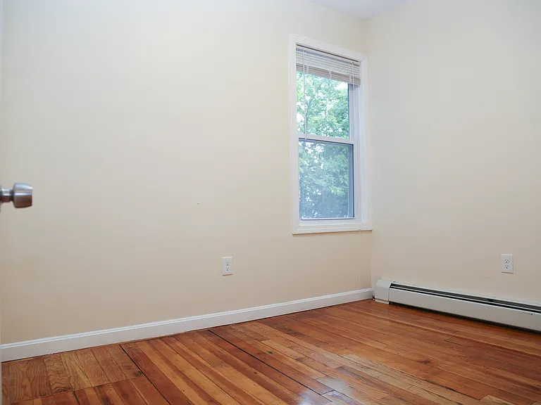27 Watson St #2 — Photo 16