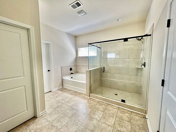 5th image of 624 Lance View Ln