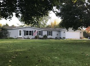 1711 Daisy Ln, Two Rivers, WI 54241