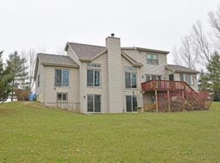 N4852 Sinissippi Point Rd, Juneau, WI 53039
