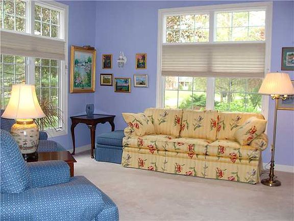 4th image of 4340 Courtside Dr