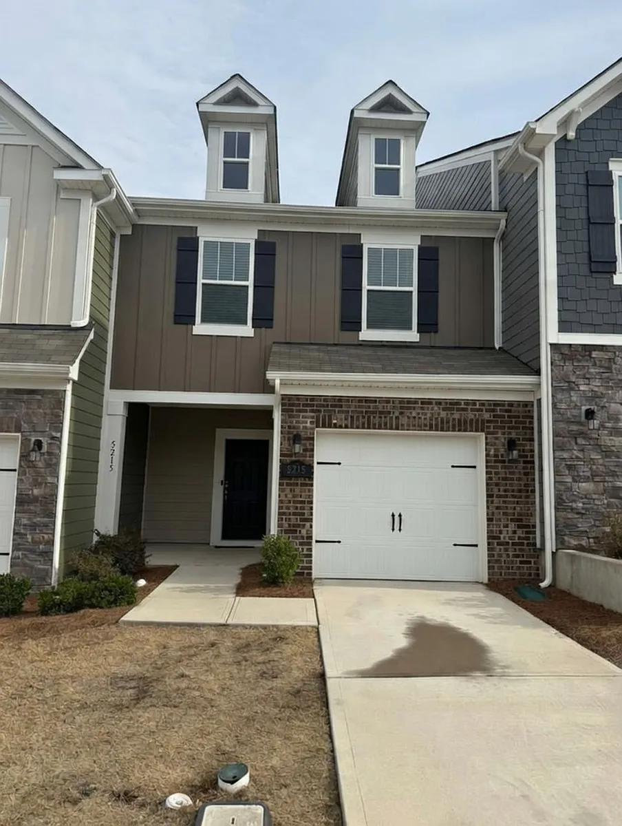 Building Photo - 5215 Maynard Hill Dr