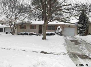 4827 Magnolia St, Omaha, NE 68137