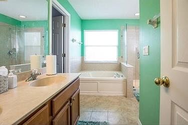 Owner's Suite Bathroom