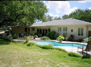 208 Sisterdale Rd, Boerne, TX 78006