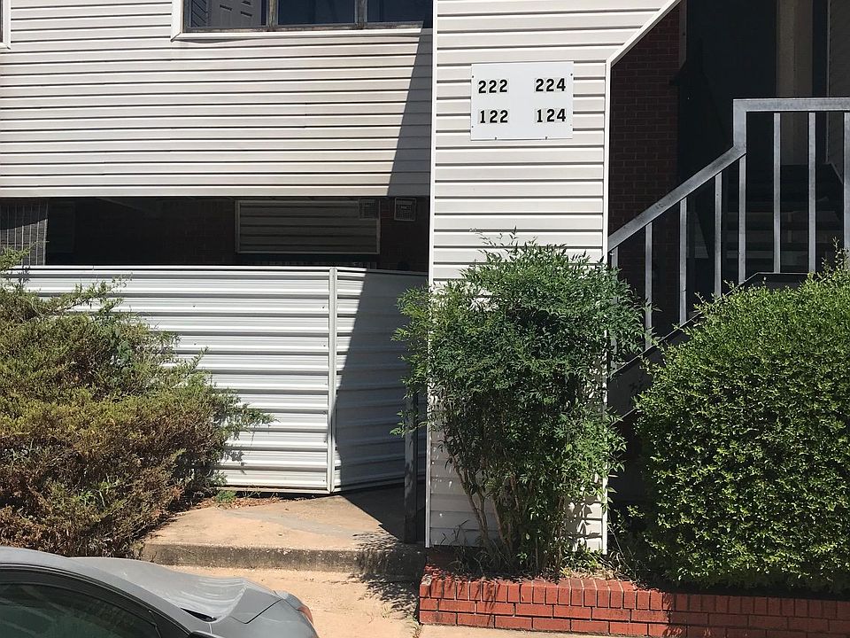 1st image of 1932 E Lindsey St APT 122