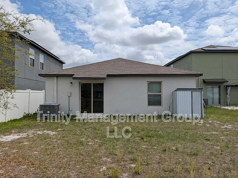 367 Argyll Dr — Photo 24