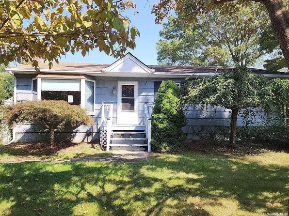 23 Great River Drive, Sound Beach, NY 11789