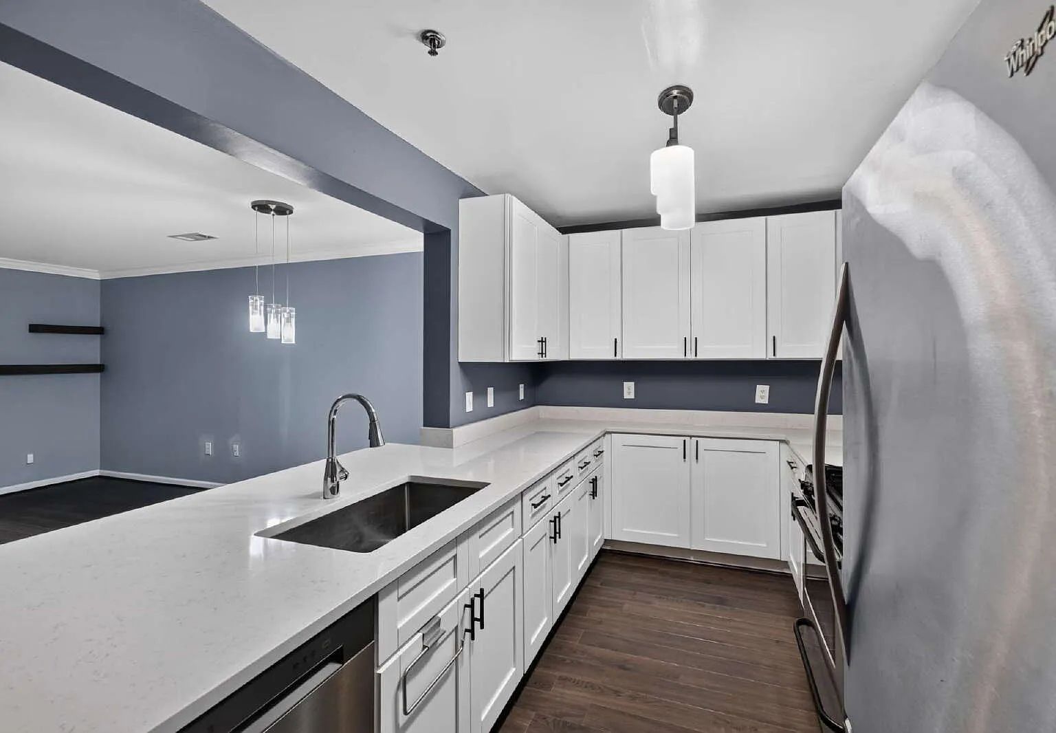 2 bed, 1.0 bath, 983 sqft, $2,595 — Photo 1