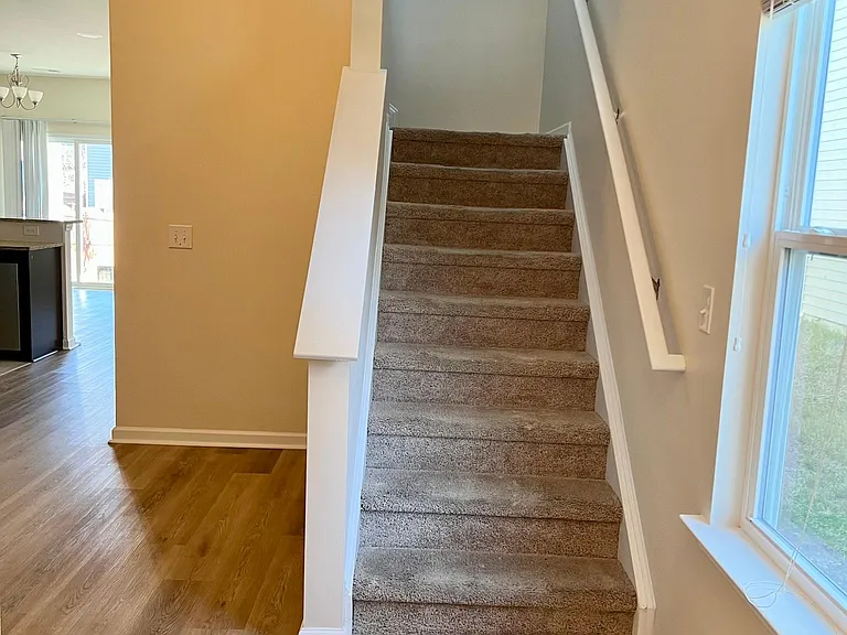 136 Brewers Oak Ln — Photo 3