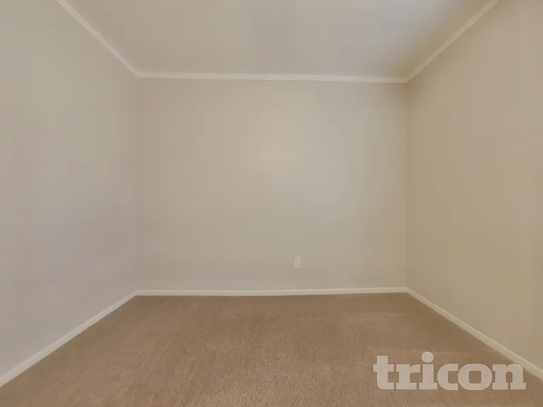 10819 W Virginia Ave — Photo 10