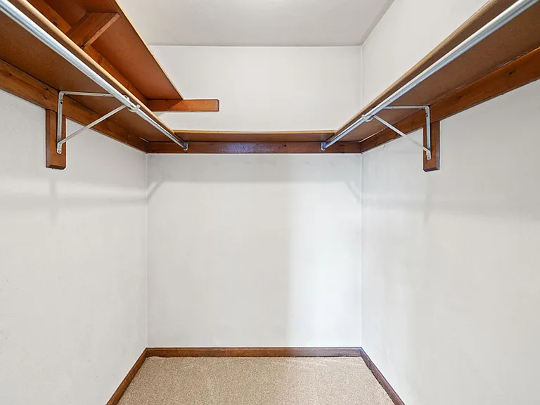 868 Avatar Dr — Photo 26