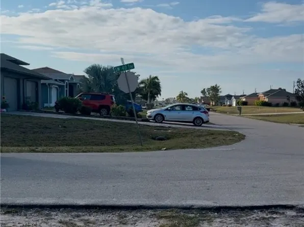 813 SW 40th Terrace Cpe, Coral, FL 33914