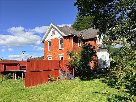 4th image of 45 W Main St