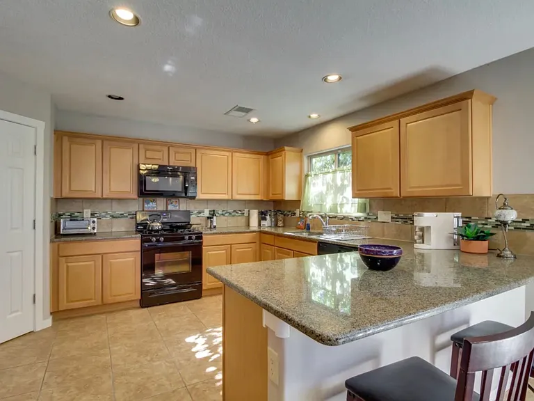 2327 Stieglitz Ave SE — Photo 31