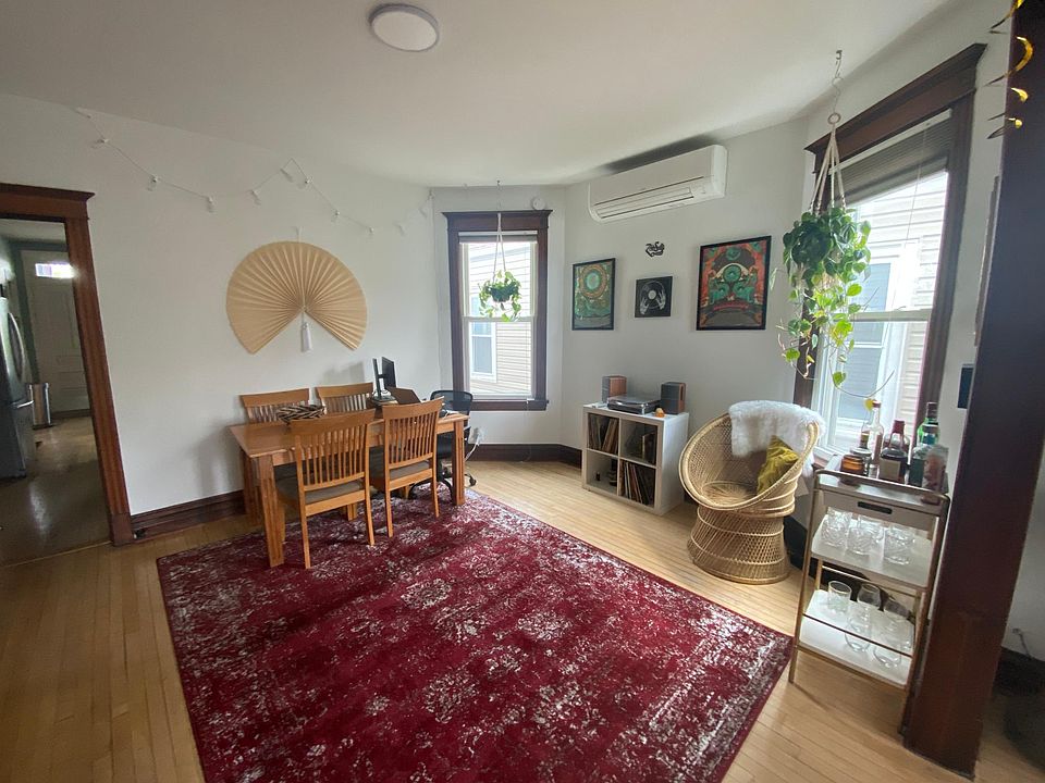 Dining room entry