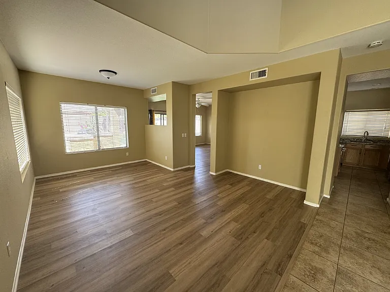 3543 W Steinbeck Ct — Photo 5