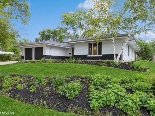 815 Downing Dr, Schaumburg, IL 60195