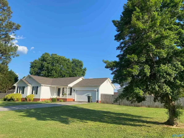 24 Bibb Ave, Scottsboro, AL 35768