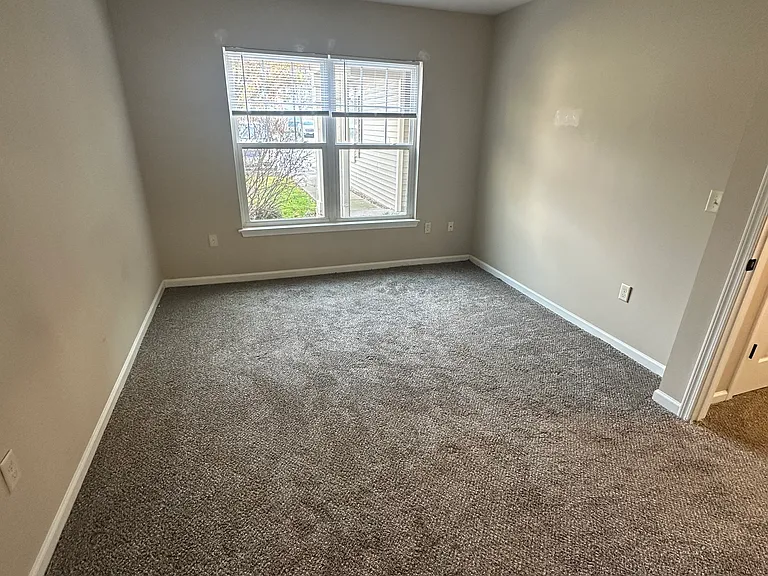 Dockside Village Apartments — Photo 41