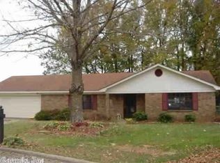 1417 Wallis St, Searcy, AR 72143