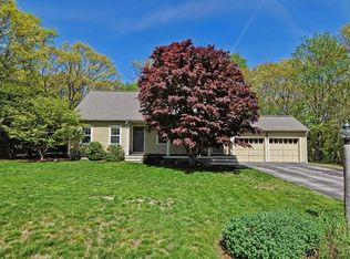 41 Stonybrook Dr, Holliston, MA 01746