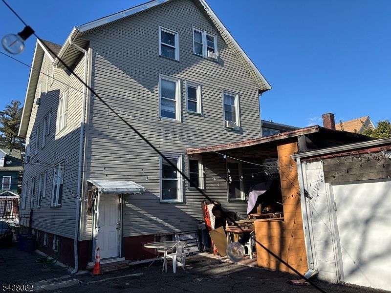 2nd image of 16 Monticello Ave
