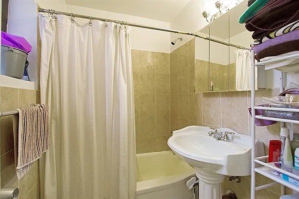 Sold by Citi Habitats | media 5